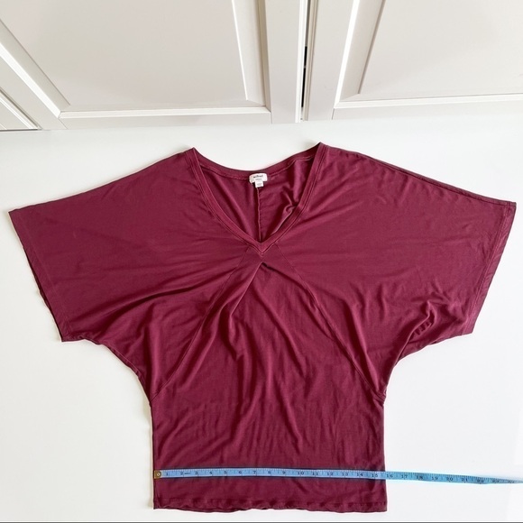 Aritzia Wilfred | Batwing Oversized Shirt Burgundy Size Small - Picture 5 of 7